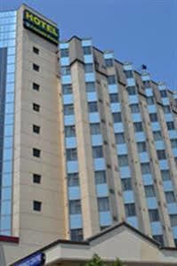 Niagara Plaza Hotel By Fairbridge Exterior photo